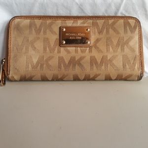 Michael Kors purse wallet